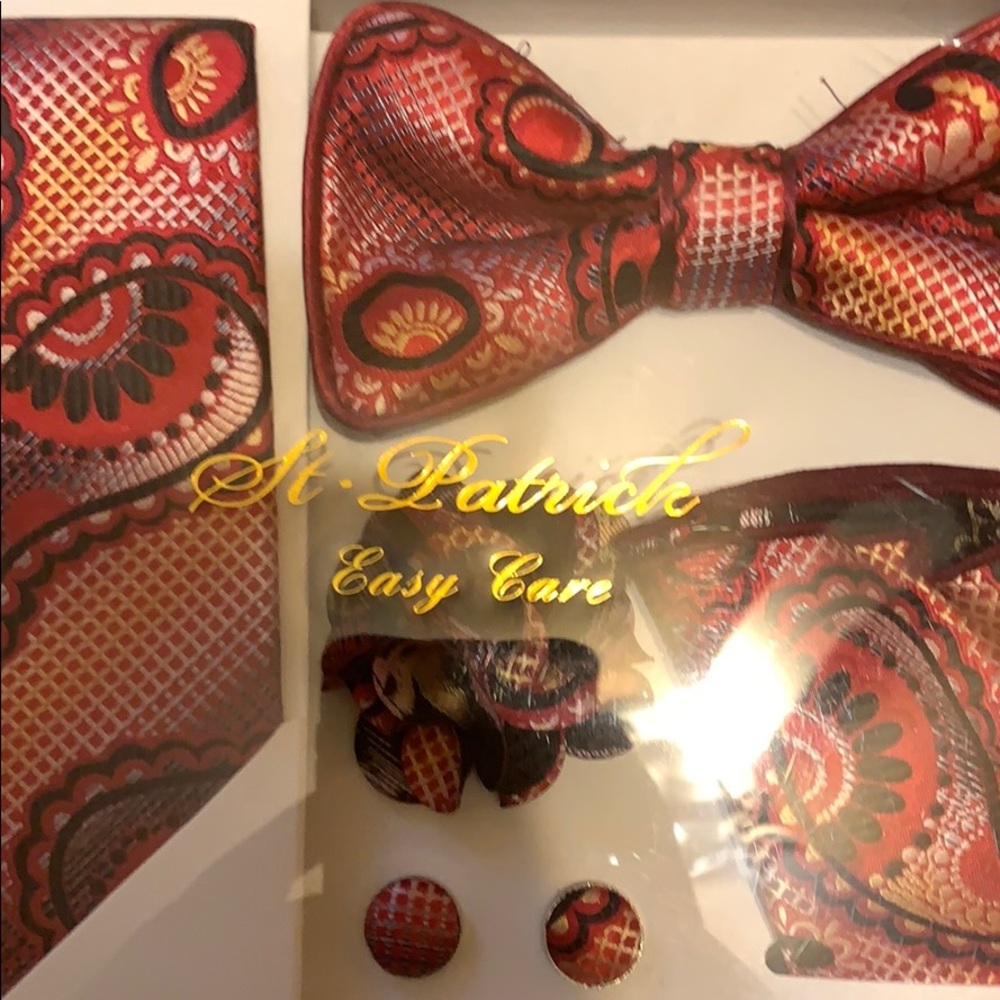 Red set - Picture 8 of 8